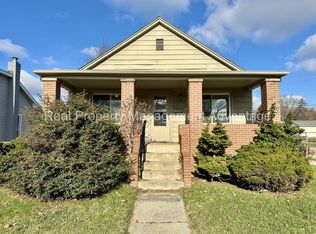 8323 Chapp Ave, Warren, MI 48089