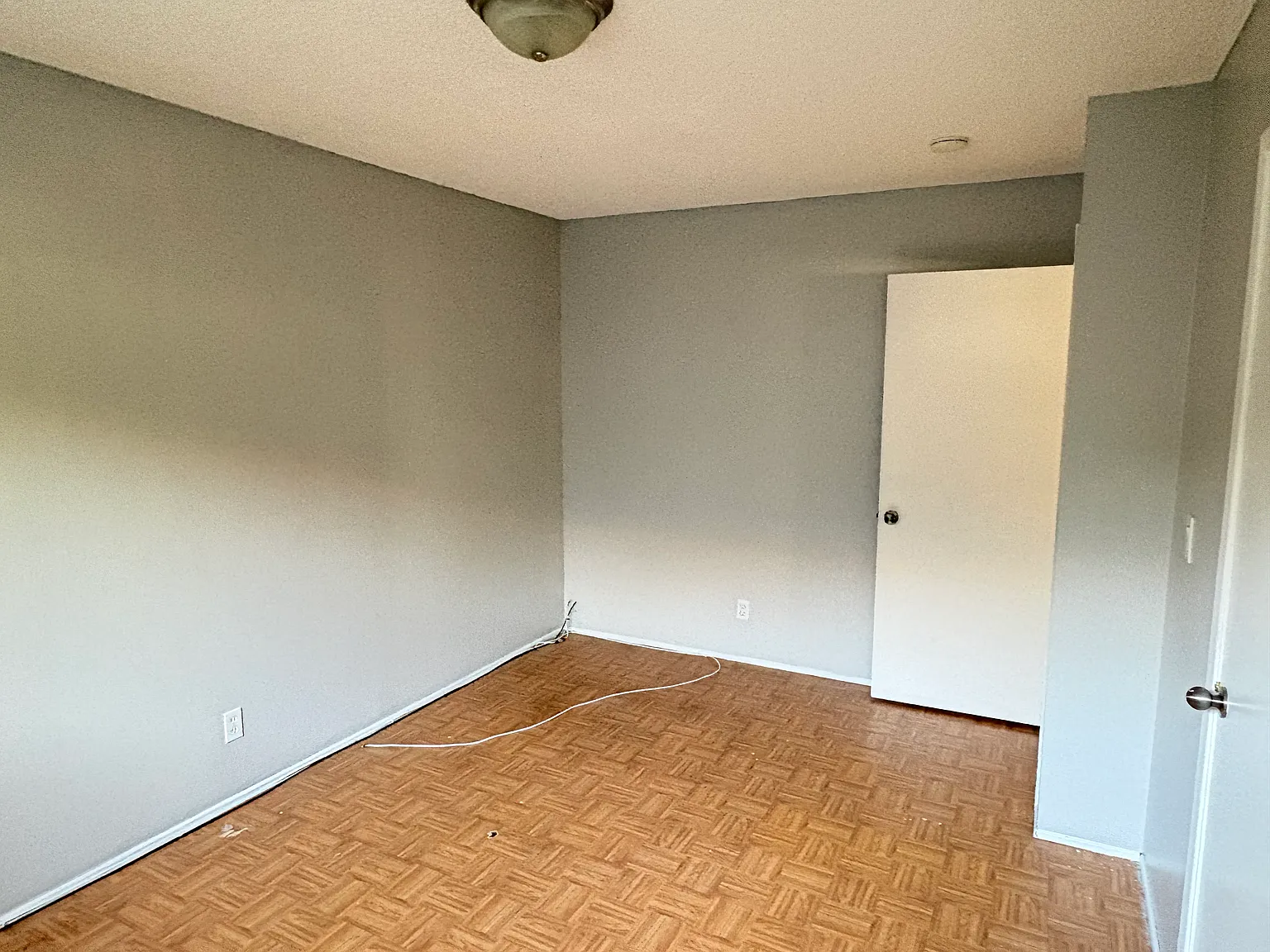 276 W Claremont St — Photo 4