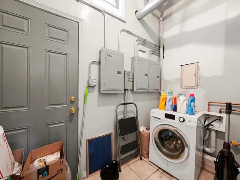 1642 N Campbell Ave #1 — Photo 9
