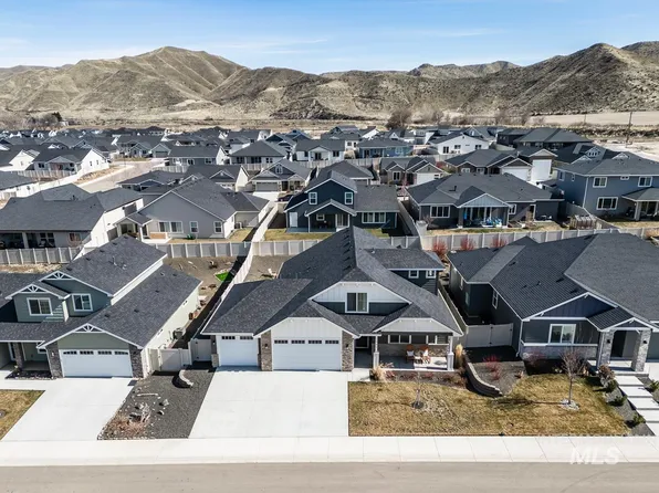 1740 Rome Ave, Emmett, ID 83617