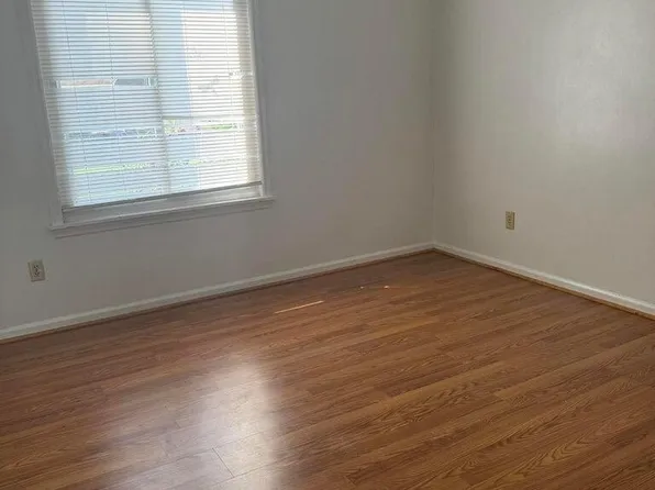 106 Teddy Ct, Summerville, SC 29485