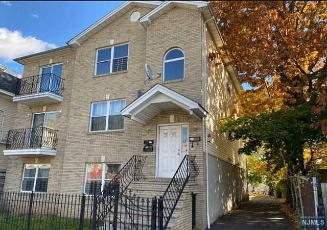 1st image of 138-140 Schuyler Ave
