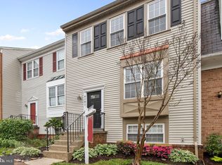 6181 Green Hollow Ct, Springfield, VA 22152