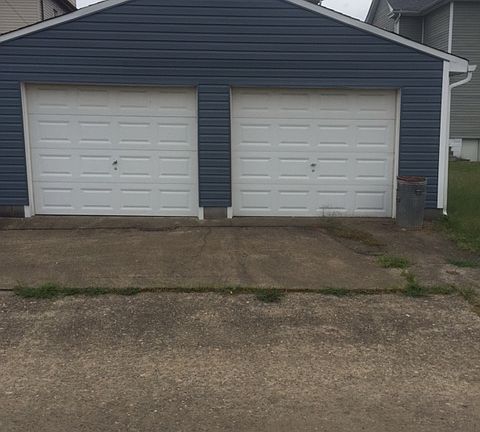 4th image of 3926 Lincoln Ave