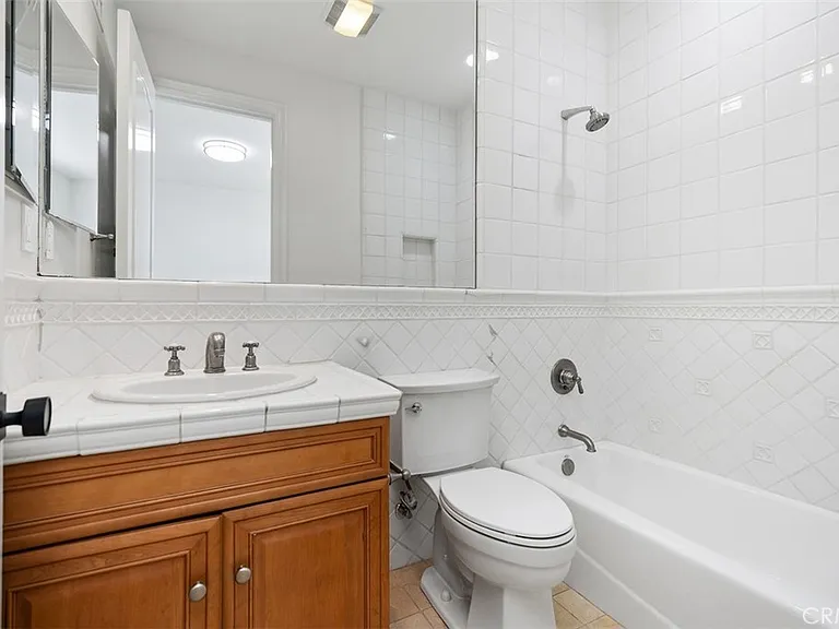 17 Colonial Dr — Photo 15