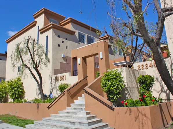 22321 Victory Blvd, Canoga Park, CA 91303