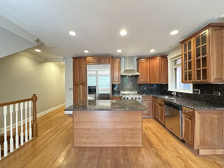 3721 N Clifton Ave #2 — Photo 2