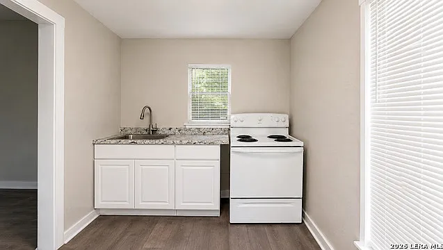 1817 San Luis St — Photo 6