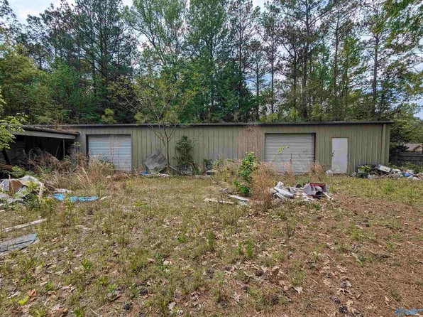 35 Fambrough Dr, Gadsden, AL 35901