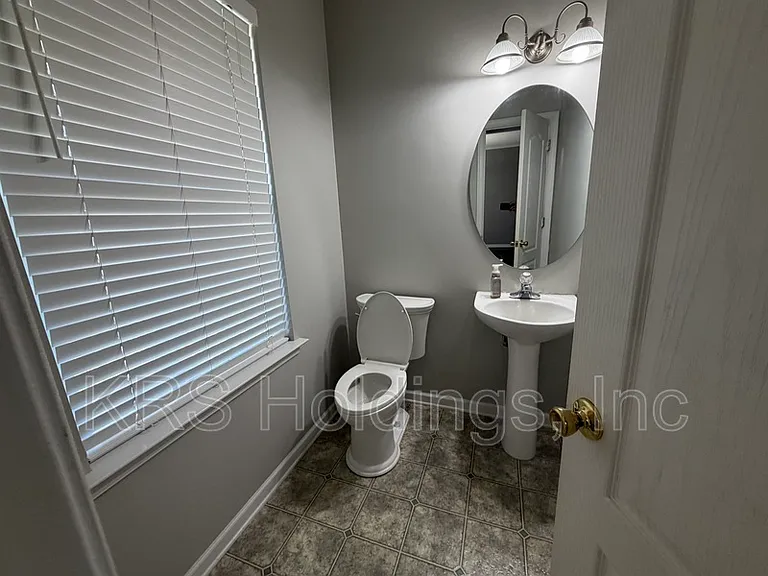 3503 Sedgefield St — Photo 7