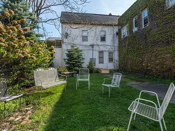 3rd image of 2413 Tremont Ave