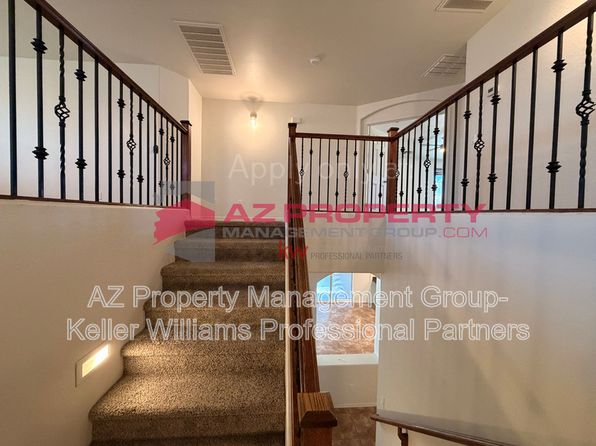 24733 W Vista Norte St