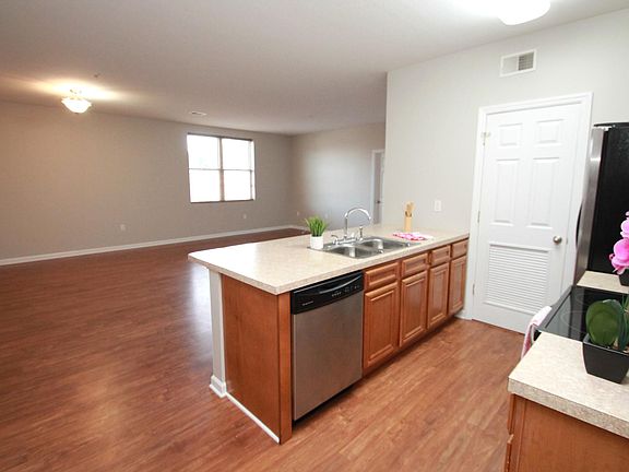 5th image of 6450 Pleasant St #318f37346