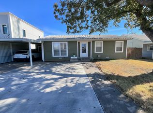 303 SW 11th St, Seminole, TX 79360