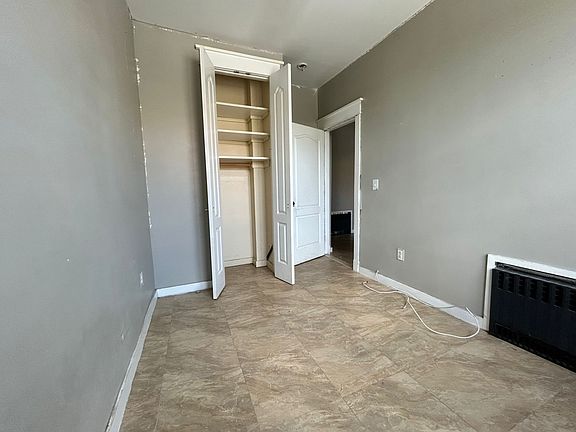 4th image of 11-27 Nameoke St #4B