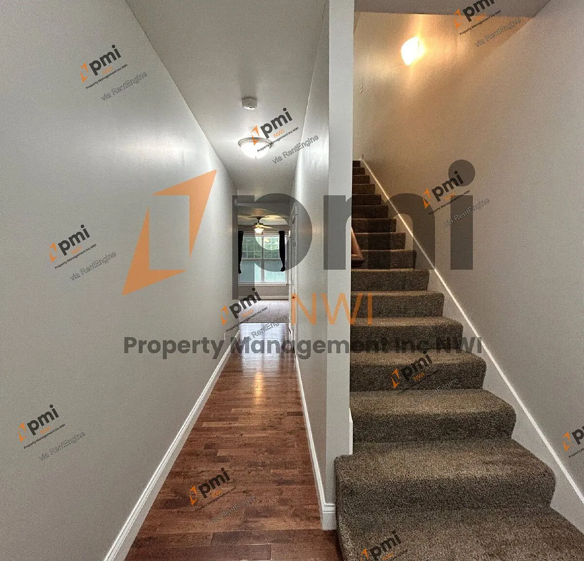 4 bed, 2.5 bath, 878 sqft, $2,400 — Photo 3