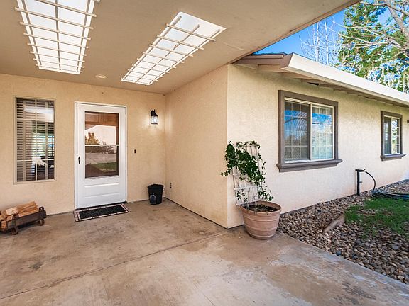 3rd image of 9352-67 Nugget Ranch Rd