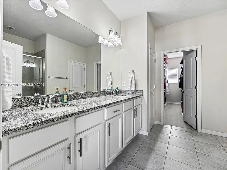 3953 Black Olive Ln #3953 — Photo 30