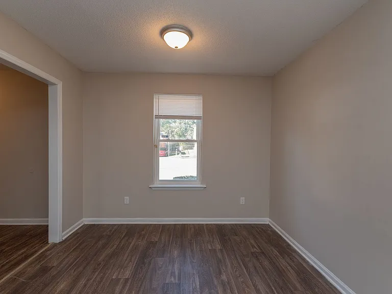 2937 Dahlia Dr — Photo 10