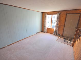 415 Van Buren St, Evans City, PA 16033