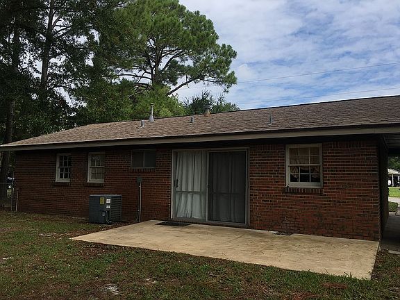 3rd image of 310 Coral Dr SW