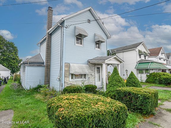 3rd image of 150 Valley St