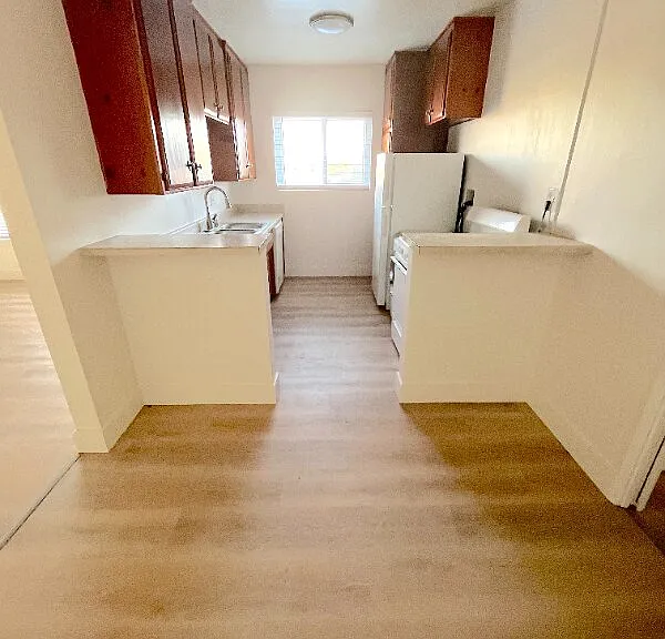 2121 Placentia Ave #I — Photo 7