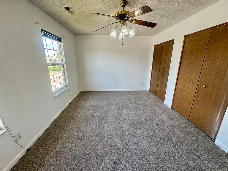 1125 Lindstrom Dr — Photo 21