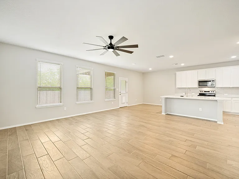11038 Airmen Dr — Photo 6
