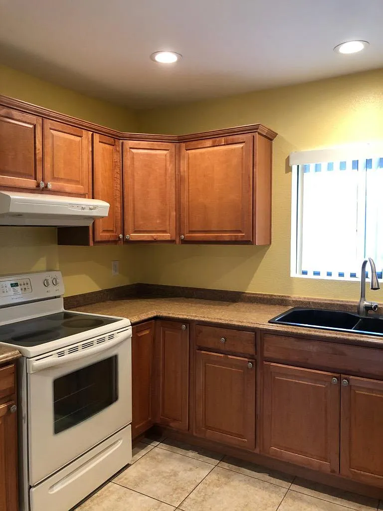 2 bed, $1,775 — Photo 2