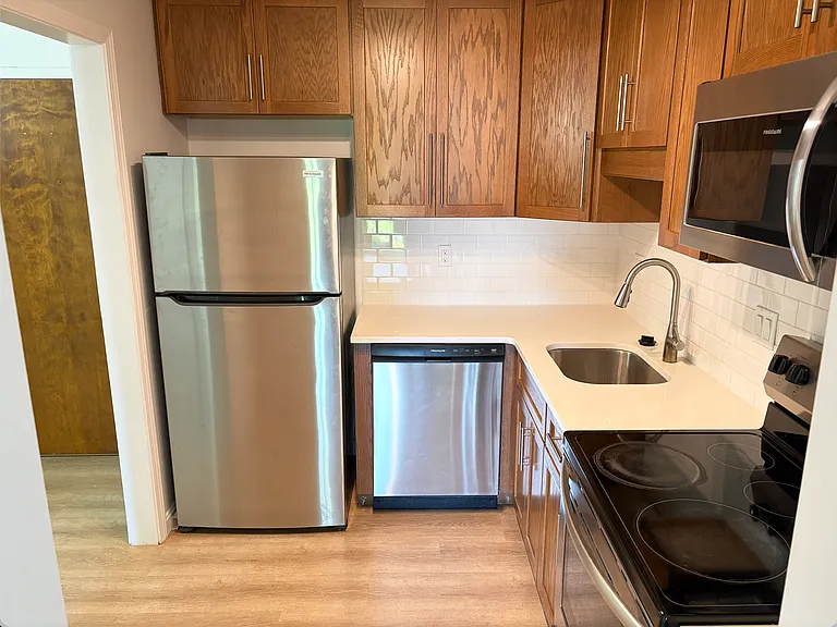62 Farwell St #55/12 — Photo 9