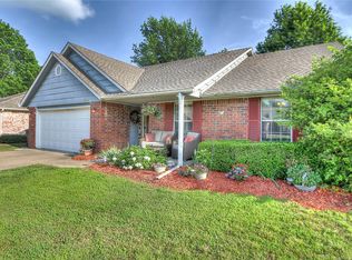 1934 E Glendale Rd, Sapulpa, OK 74066