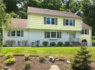 3 Bonnie Hill Ln, Armonk, NY 10504