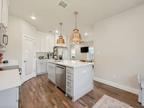 8442 Jay St, White Settlement, TX 76108