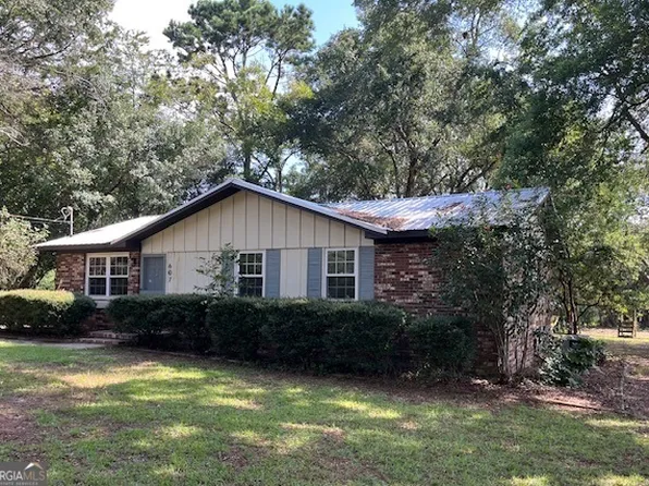 607 S Hull St, Sylvania, GA 30467