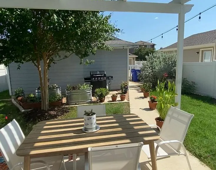 934 Lost Pines Ln — Photo 2
