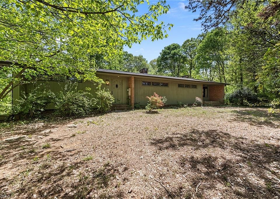 1st image of 129 Forest Park Dr