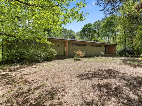 129 Forest Park Dr, Thomasville, NC 27360