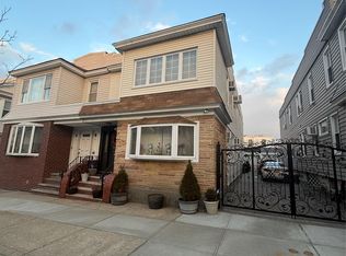 7841 84th St, Ridgewood, NY 11385