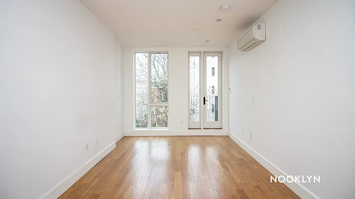 Rented by Nooklyn NYC LLC | media 21