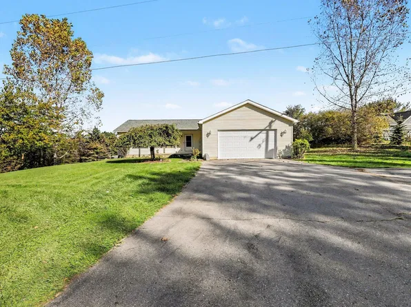 6085 Conway Rd, Chelsea, MI 48118