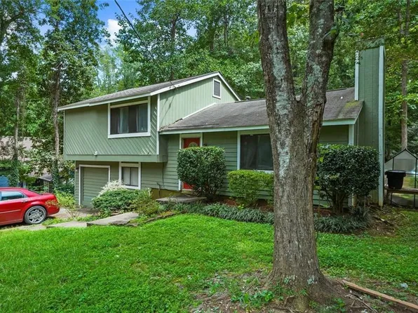 6774 Timbers East Dr, Lithonia, GA 30058