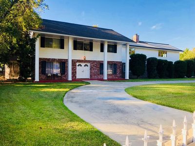 5651 E Waverly Ln, Fresno, CA, 93727