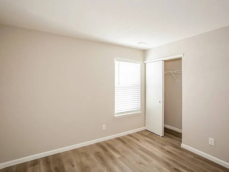 6762 Kinnerton Dr — Photo 13
