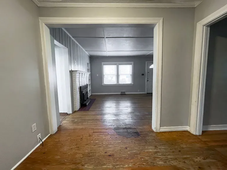 1408 N Mann Ave — Photo 11