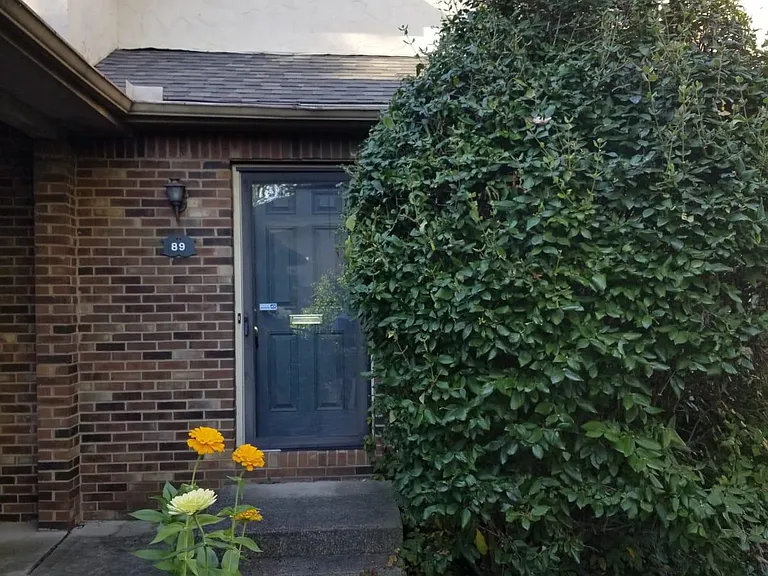 89 Stornoway Dr W — Photo 7