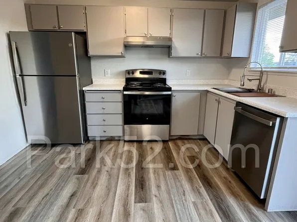 5606 Parker Rd E APT C, Sumner, WA 98390