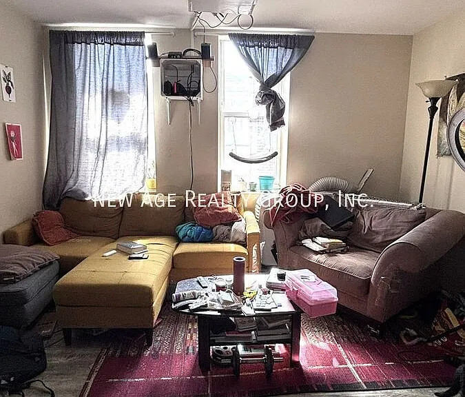 824 S Saint Bernard St #3 — Photo 2