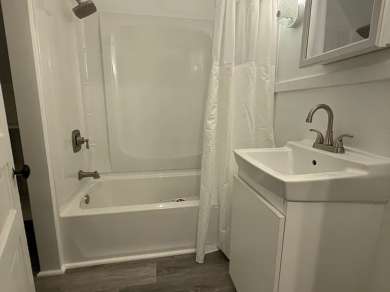 520 N Water St — Photo 22