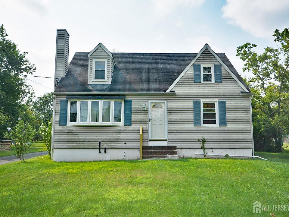 1st image of 355 Metlars Ln